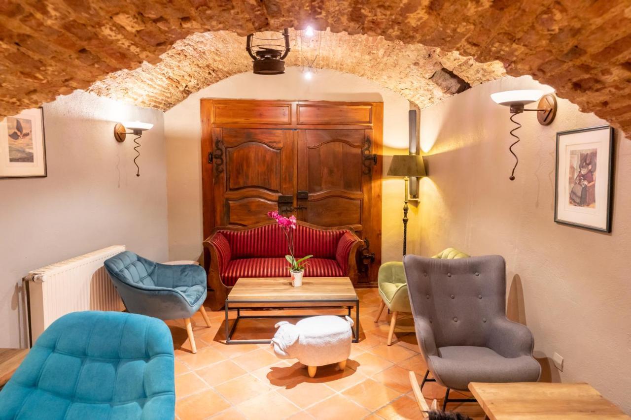 Hotel A L'Oriel Olenevka Ngoại thất bức ảnh