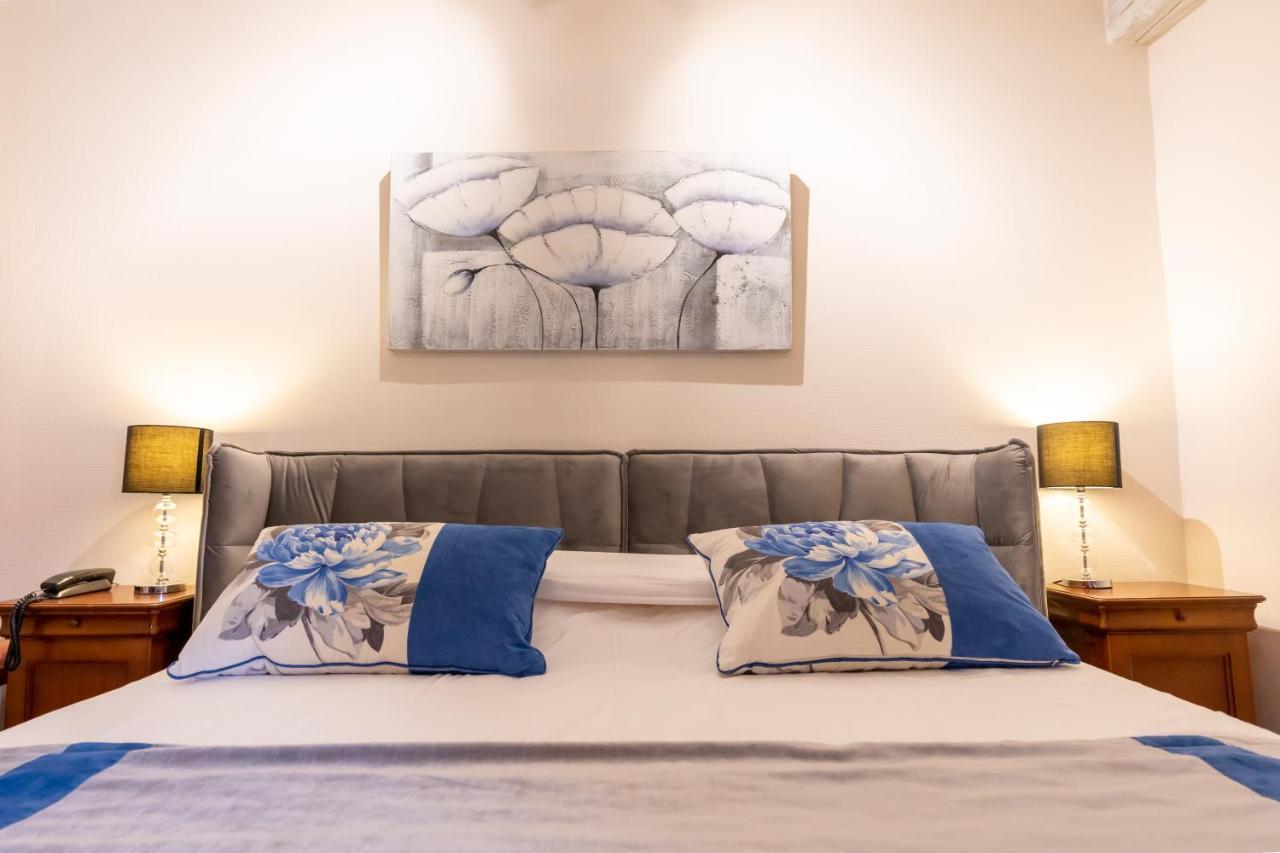 Hotel A L'Oriel Olenevka Ngoại thất bức ảnh